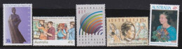 Australia    .    SG   .   5 Stamps      .   **       .    MNH - Nuovi