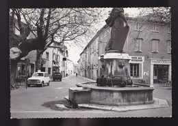 CP 83 BESSE S/ ISSOLE Centre Du Village - Besse-sur-Issole