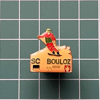 Badge Pin ZN012650 - Skiing Ski Jumping Switzerland SC Bouloz - Sports D'hiver