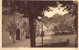 CPA Royaume Uni - Angleterre - Somerset - Dunster - Yarn Market - Photochrom Co. Ltd. - Animée - Château - Calèche - Otros & Sin Clasificación