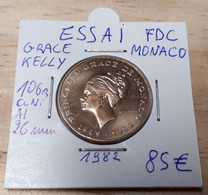 ! PROMO 60€ ! MONACO GRACE KELLY ESSAI 10 FRANCS FDC (L'EFFET GRUMELEUX SUR LA PIECE EST DÛ AU PLASTIQUE DE L'ETUI) - 1960-2001 Nouveaux Francs