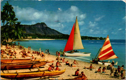 Hawaii Waikiki Beacfh Showing Outriggers And Catamarans 1956 - Honolulu