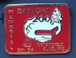 MOTO - MOTOCYCLISTE - MOTORBIKE - MOTORRAD - BIKER - DAYTONA  200 - MEMORIAL DAY ' 84 MOTORCYCLE CLUB, INC - USA  - (31) - Motorräder