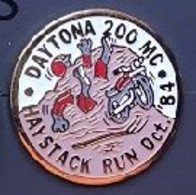 MOTO - MOTOCYCLISTE - MOTORBIKE - MOTORRAD - BIKER - DAYTONA 200 M/C - HAYSTACK RUN OCT '84 - 1984-USA-FOND BLANC - (31) - Motorräder