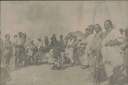 LIBYA / LIBIA - CIRENAICA  - MARKET / ASCARI / SOLDIERS - RPPC POSTCARD 1910s ( 11571) - Libya