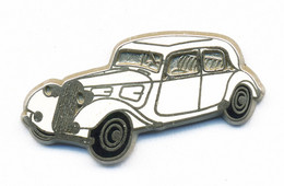 Pin's Automobile - Citroën / Modèle Traction Avant (1934-57) - Version Carrosserie Blanche. Non Est. Zamac. T875-06 - Citroën