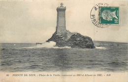 CPA 29 FINISTÈRE Pointe De Sein Phare De La Vieille Commencé En 1883 Et Allumé En 1887 - Plogoff