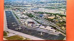 CPSM. NICE.  Vue Aérienne De L'Aéroport.          (R2.TER 772) - Aeronautica – Aeroporto