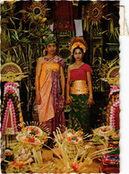 CPM AK Wedding Costume Of Bali INDONESIA (1281137) - Indonesia