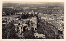 CPA Espagne - Granada - Vista General De La Alhambra Y Ciudad - Site Historique - Vue D'Ensemble - Paysage - Granada