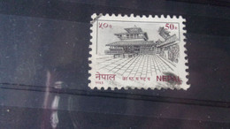 NEPAL YVERT N°589 - Népal