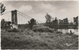 D  82   VERDUN SUR GARONNE  Pont Suspendu Sur La Garonne - Verdun Sur Garonne