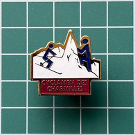 Badge Pin ZN012661 - Skiing Ski Jumping Alpinism Mountaineering Hiking Switzerland Cyclamen Des Charmilles - Sports D'hiver