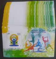 India 2015 International Day Of Yoga Lot Of 100 Miniature Sheets MS MNH P.O Fresh & Fine As Per Scan - Autres & Non Classés