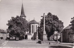 MANZAT - La Place De L'Eglise - Très Bon état - Manzat