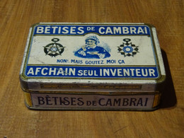 Boite Métal Publicitaire Les Bêtises De Cambrai Afchain Seul Inventeur La Vraie ! - Boîtes