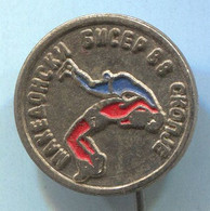 Wrestling - Skopje Macedonia, Vintage Pin Badge Abzeichen - Wrestling