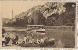 Waulsort.   -  Bateau Devant Les Hôtels.  -   1953   Naar   Laeken - Hastière