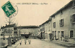 Lentilly * La Place Du Village * Villageois - Andere & Zonder Classificatie