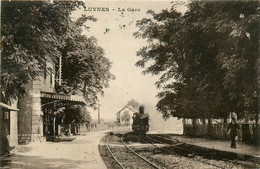 Luynes * Intérieur De La Gare * Ligne Chemin De Fer * Le Train - Luynes