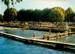 Jarnac * Vue Sur La Piscine * Baigneurs - Jarnac