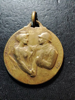 Insigne. Médaille. Journée De Paris 1917. 14/18 - France