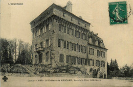 Le Rouget Pers * Vue Sur Le Château De Viescamp * La Cour Intérieure - Andere & Zonder Classificatie