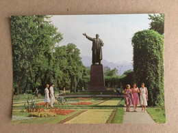 Almaty Alma Ata Vladimir Lenin Monument Denkmal - Kazajstán