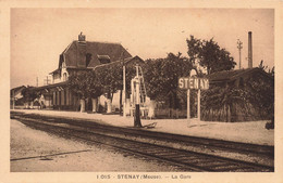 CPA  - Stenay - La Gare - Chemin De Fer - Stations - Zonder Treinen