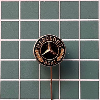 Badge Pin ZN012691 - Automobile Car Truck Lastkraftwagen Kamion Mercedes-Benz - Mercedes