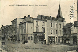 St Just En Chevalet * La Place De Rochetaillée * Hôtel De Londres * Commerces Magasins - Andere & Zonder Classificatie