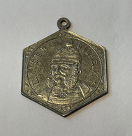 ALLEMAGNE / KRONPRINZ FRIEDRICH WILHELM & KAIZER WILHELM I / MÉDAILLE  HEXAGONALE / ~ 1870 / MÉTAL BLANC / SUPERBE - Adel