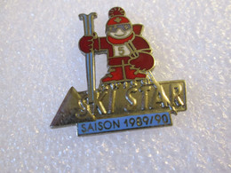 PIN'S     SWISS   SKI  STAR 1989 1990    Email Grand Feu - Sports D'hiver