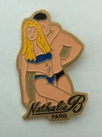 PIN'S COUPLE - NATHALIE B PARIS (17/12) - Pin-ups