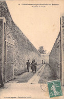 CPA - MILITARIAT - Etablissement Pénitentiaire De Fresnes - Chemin De Ronde - Collection Carpentier - Andere & Zonder Classificatie