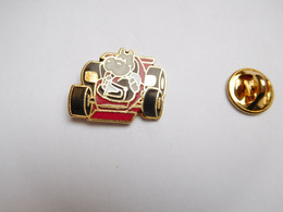 Beau Pin's En EGF  , Auto F1 , Formule 1 , Scuderia Ferrari , Hippopotame , Hippopotamus , Signé Pins' Up - Ferrari