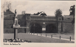 C1460) KÜSTRIN - Am Berliner Tor - Mit Hinweistafel Im Vordergrund 1943 - Kuestrin