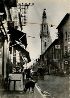 Avignon * La Rue Carreterié Et Le Clocher St Augustin - Avignon