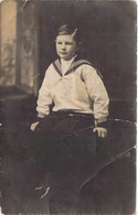 CPA Thème - Photogarphie - Carte Photo - Portrait D'un Jeune Garçon - J. W. Tattersall & Co. Blackburn Rd. Accrington - Photographie