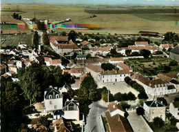 Roissy En France * Vue Générale Du Village * L'église Et Le Château - Roissy En France