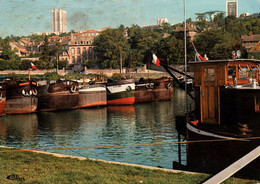 Montereau - Péniches Sur La Seine Et Panorama Sur Surville - Péniche - Batellerie - Montereau