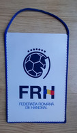 Pennant ROMANIA Handball Federation 17X24cm - Balonmano