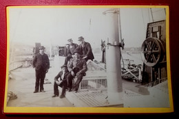 Marins D'un Bâteau De Pêche   - PHOTO ANCIENNE 1880 - 10.5 X 16.5 Cm. - Pêche