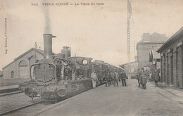 Vieux Condé /59/ La Visite Du Train / Réf:fm3033 - Vieux Conde