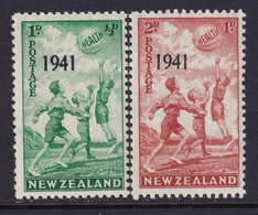 NEW  ZEALAND   B  18 - 19   *     HEALTH   CHILDREN  AT  PLAY - Unused Stamps