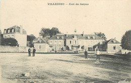 Delcampe - VILLEDIEU - école De Garçons, Lot De Deux Cartes. - Villedieu