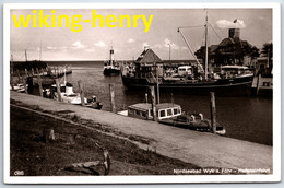 Föhr Wyk - S/w Hafeneinfahrt 1   Mit Schiffen Und Boote - Föhr