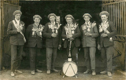 181222 - CARTE PHOTO A BIZET 38 PONT DE CHERUY - Classe Tambour Conscrit Béret - Pont-de-Chéruy