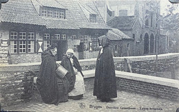 Brugge De Achterkant Van Het Gruuthuse Met Brugse Klederdracht Gelopen 1927 - Brugge