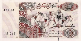 ALGERIA 200 DINARS P 138 1992 UNC NUEVO SC - Algérie